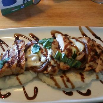 Applebee's Grill + Bar - Sports Bars Near Me - Geneseo, New York