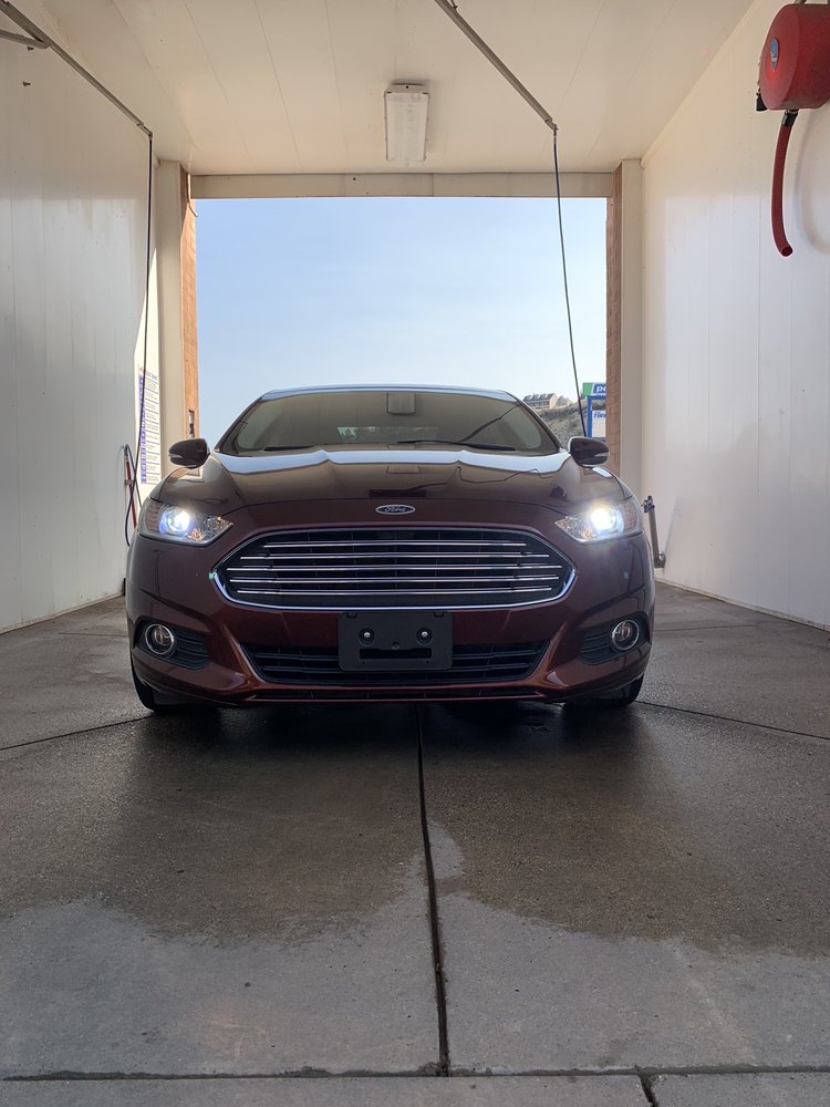 RED DIRT CAR & DOG WASH Updated September 2024 11 Photos & 10 Reviews 560 W 300 N, St