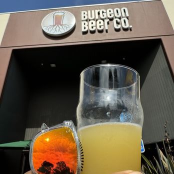 Burgeon Beer Co - Juice Press Hazy IPA - Breweries Near Me - Carlsbad, California