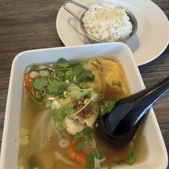 Sisters Asian Eatery - Bowl Wonton Soup - Asian Fusion Near Me - Santa Paula, California