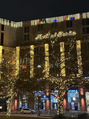 Mall of Berlin by null