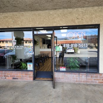BLOOM & BOBA - Front entrance - Bubble Tea Near Me - Chatsworth, California BLOOM & BOBA - Front entrance - Bubble Tea Near Me - Chatsworth, California