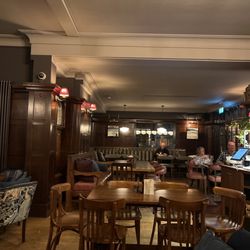 Hare & Hounds - The main bar/dining area