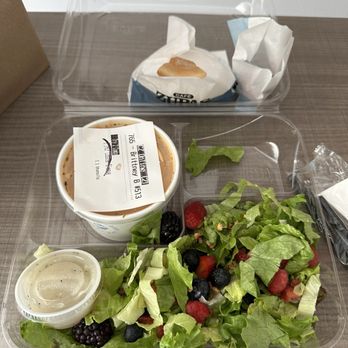 Café Zupas - Berries salad and lobster bisque soup - Soup Near Me - Lehi, Utah Café Zupas - Berries salad and lobster bisque soup - Soup Near Me - Lehi, Utah