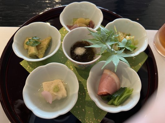 Gion Mametora by null