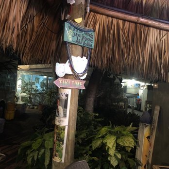Tropical Cottages - Tiki bar - Hotels Near Me - Marathon, Florida