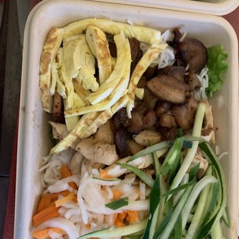 Roll Play - Customized Loaded Bowl - Vietnamese Near Me - Vienna, Virginia