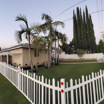 Keep It Leafy - a white picketed fence in front of a house - Tree Services Near Me - South Los Angeles, California Keep It Leafy - a white picketed fence in front of a house - Tree Services Near Me - South Los Angeles, California