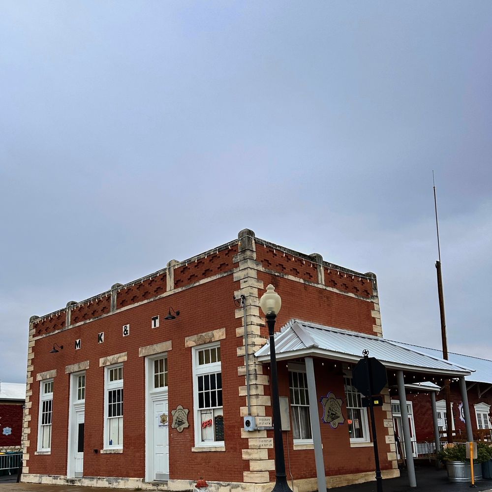 Railway Express Diner - a train passing by - Diners Near Me - Belton, Texas Railway Express Diner - a train passing by - Diners Near Me - Belton, Texas