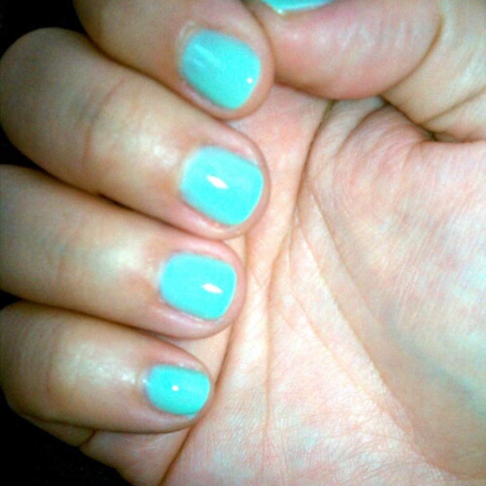 Manoa Nails - Gelish manicure - Nail Salons Near Me - Honolulu, Hawaii