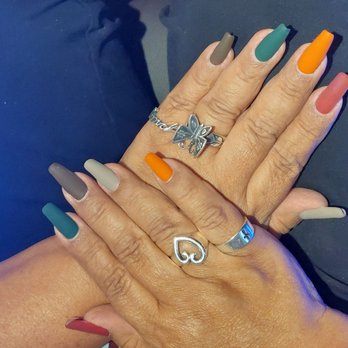 Stone Oak Nails & Spa - Ms B is very artistic, very talented! I decided to go with fall colors and she did great!! Go check her out, you WILL NOT be disappointed! - Nail Salons Near Me - San Antonio, Texas Stone Oak Nails & Spa - Ms B is very artistic, very talented! I decided to go with fall colors and she did great!! Go check her out, you WILL NOT be disappointed! - Nail Salons Near Me - San Antonio, Texas