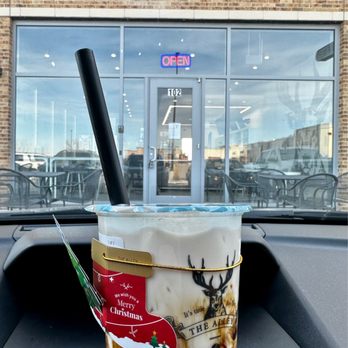 The Alley - Crème Brûlée Boba Tea with view of the front entrance. - Bubble Tea Near Me - Aurora, Colorado