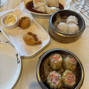 Dim Sum King - Har gow, siu mai, crispy shrimp, and rice noodle - Dim Sum Near Me - Daly City, California Dim Sum King - Har gow, siu mai, crispy shrimp, and rice noodle - Dim Sum Near Me - Daly City, California