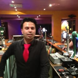 Elephant Restaurant - Great barman