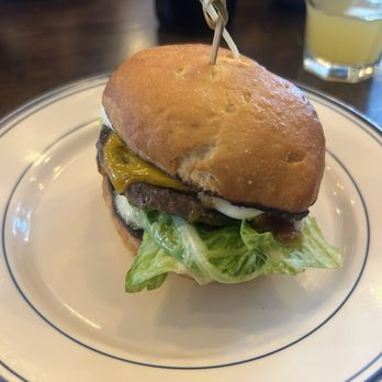 Duke's Grocery - Wagyu Burger (GF bun) - Pubs Near Me - Washington, DC, District of Columbia
