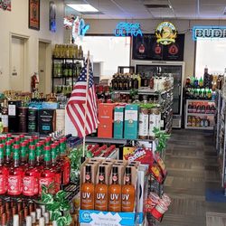 Lago Liquor