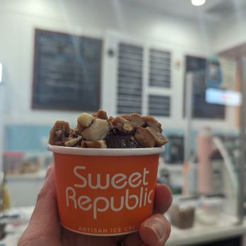 Sweet Republic - Dark chocolate sorbet with almond toffee brittle - Ice Cream & Frozen Yogurt Near Me - Tempe, Arizona
