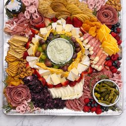 Pinocchio's Italian Catering - Charcuterie board