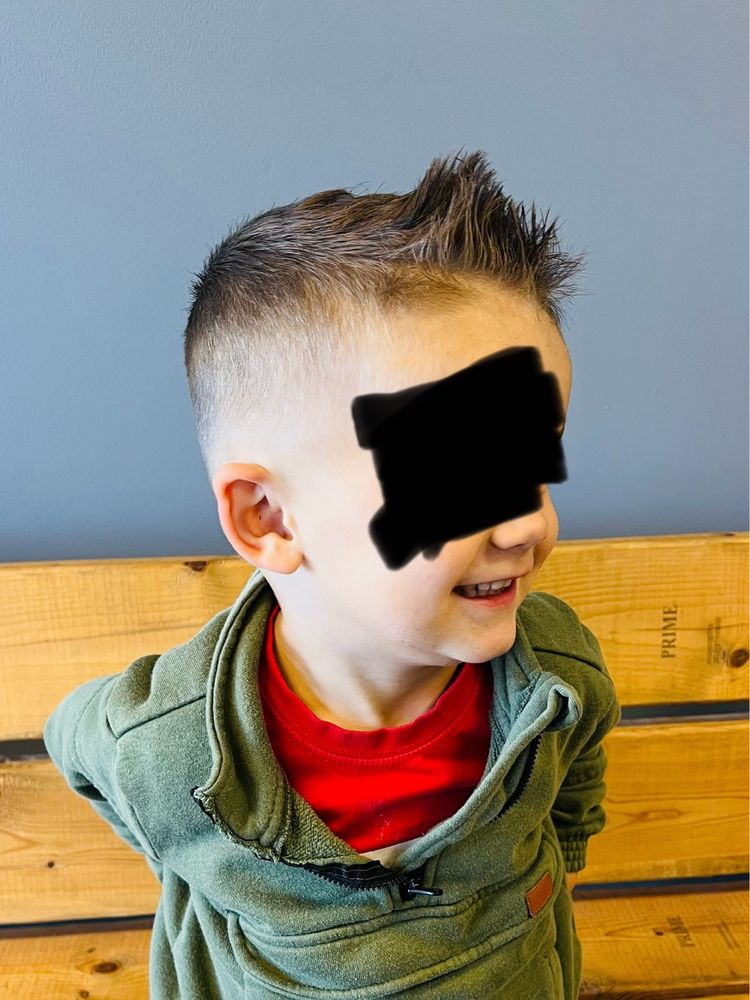 Status Barber Lounge Logo