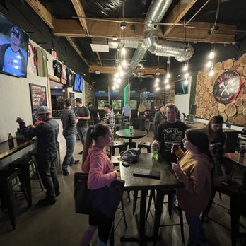 Hotshots Axe Throwing - The main room. - Axe Throwing Near Me - Tempe, Arizona