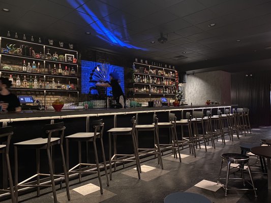 Nine Bar by null