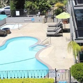 El Gato Penthouse - Year Round Heated Pool - Apartments Near Me - Los Gatos, California El Gato Penthouse - Year Round Heated Pool - Apartments Near Me - Los Gatos, California