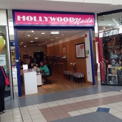 Hollywood Nails