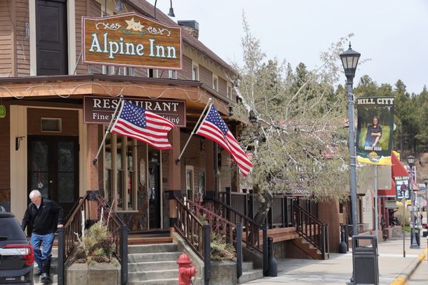 Alpine Inn by null