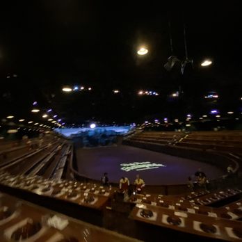 Dolly Parton's Stampede - Arena - Performing Arts Near Me - Pigeon Forge, Tennessee