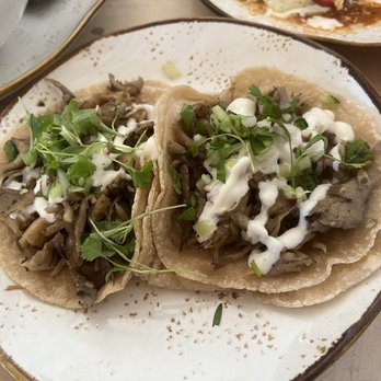 Chulita - Vegan Mushroom Carnitas Taco - Mexican Near Me - Venice, California