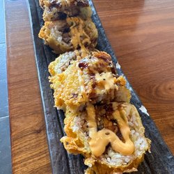 Xevichez Sushi Bar - Surf n Surf & Turf Roll