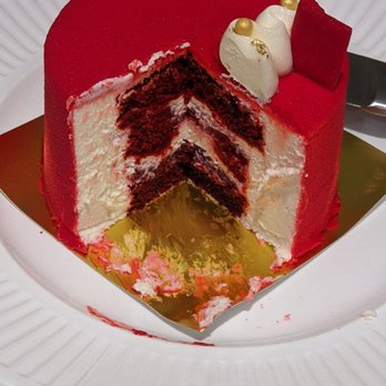 Nugateau Patisserie - Mini Red Velvet Cake so much cream cheese! - Bakeries Near Me - Toronto, Ontario Nugateau Patisserie - Mini Red Velvet Cake so much cream cheese! - Bakeries Near Me - Toronto, Ontario