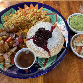 Mis Tacones - Breakfast plate with sides of guac and pico - Vegan Near Me - Portland, Oregon Mis Tacones - Breakfast plate with sides of guac and pico - Vegan Near Me - Portland, Oregon