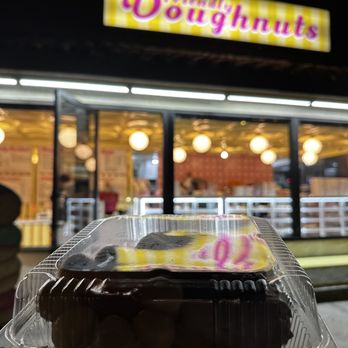 Friendly Donuts - Exterior - Donuts Near Me - Orange, California Friendly Donuts - Exterior - Donuts Near Me - Orange, California