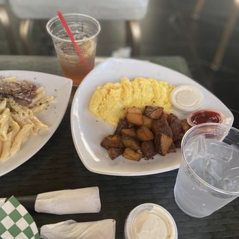 Sunset Rooftop - Scrambled Eggs Brunch - Hookah Bars Near Me - Los Angeles, California Sunset Rooftop - Scrambled Eggs Brunch - Hookah Bars Near Me - Los Angeles, California