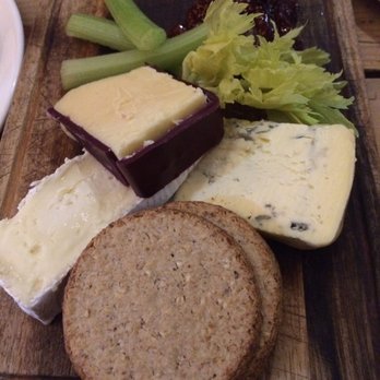 Bel & The Dragon - Cheese service - Gastropubs Near Me - Windsor, WNM