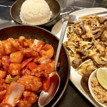 Noodles - Rice, Sweet & Sour Chicken, and Beef Pad Thai - Asian Fusion Near Me - Las Vegas, Nevada Noodles - Rice, Sweet & Sour Chicken, and Beef Pad Thai - Asian Fusion Near Me - Las Vegas, Nevada