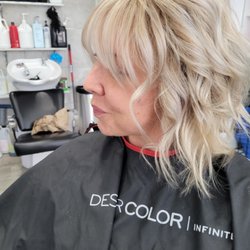 Capelli Xpress - Haircut, waves, blonde hair color