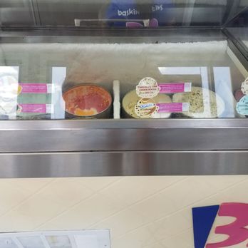 Baskin Robbins - Ice cream case #4 - Ice Cream & Frozen Yogurt Near Me - Dothan, Alabama