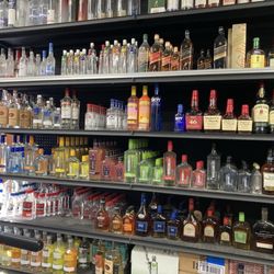Mountain Top Mini Mart - Liquor minis