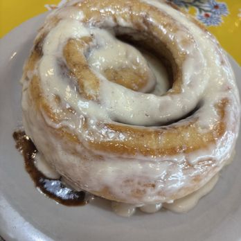 Sunny's Diner Vancouver - Homemade Cinnamon Roll* - Bakeries Near Me - Vancouver, Washington Sunny's Diner Vancouver - Homemade Cinnamon Roll* - Bakeries Near Me - Vancouver, Washington
