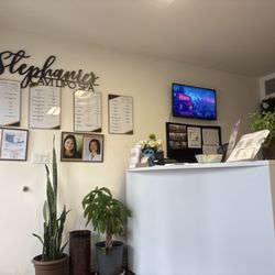 Stephanie's Cavi Lipo Spa - Front desk