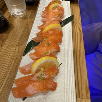 Aikan Sushi - Salmon classic sushi - Izakaya Near Me - Northridge, California