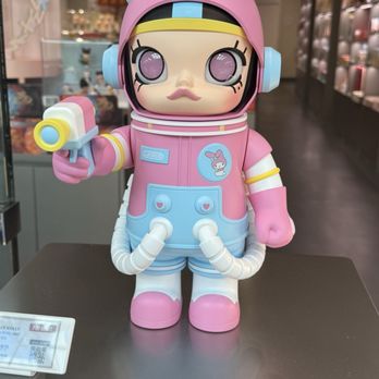 Pop Mart - Hello kitty and friend x Molly - Toy Stores Near Me - Cerritos, California
