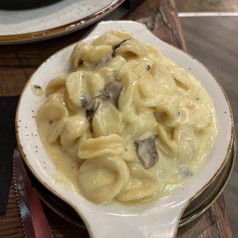 Donovan's Meatery - Truffle Mac & Cheese - Steakhouses Near Me - Riverview, Florida Donovan's Meatery - Truffle Mac & Cheese - Steakhouses Near Me - Riverview, Florida