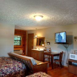 Dover Inn Motel & Cabins