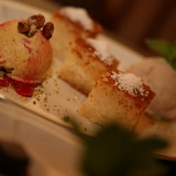 Békaa - Grießkuchen mit Safraneis
