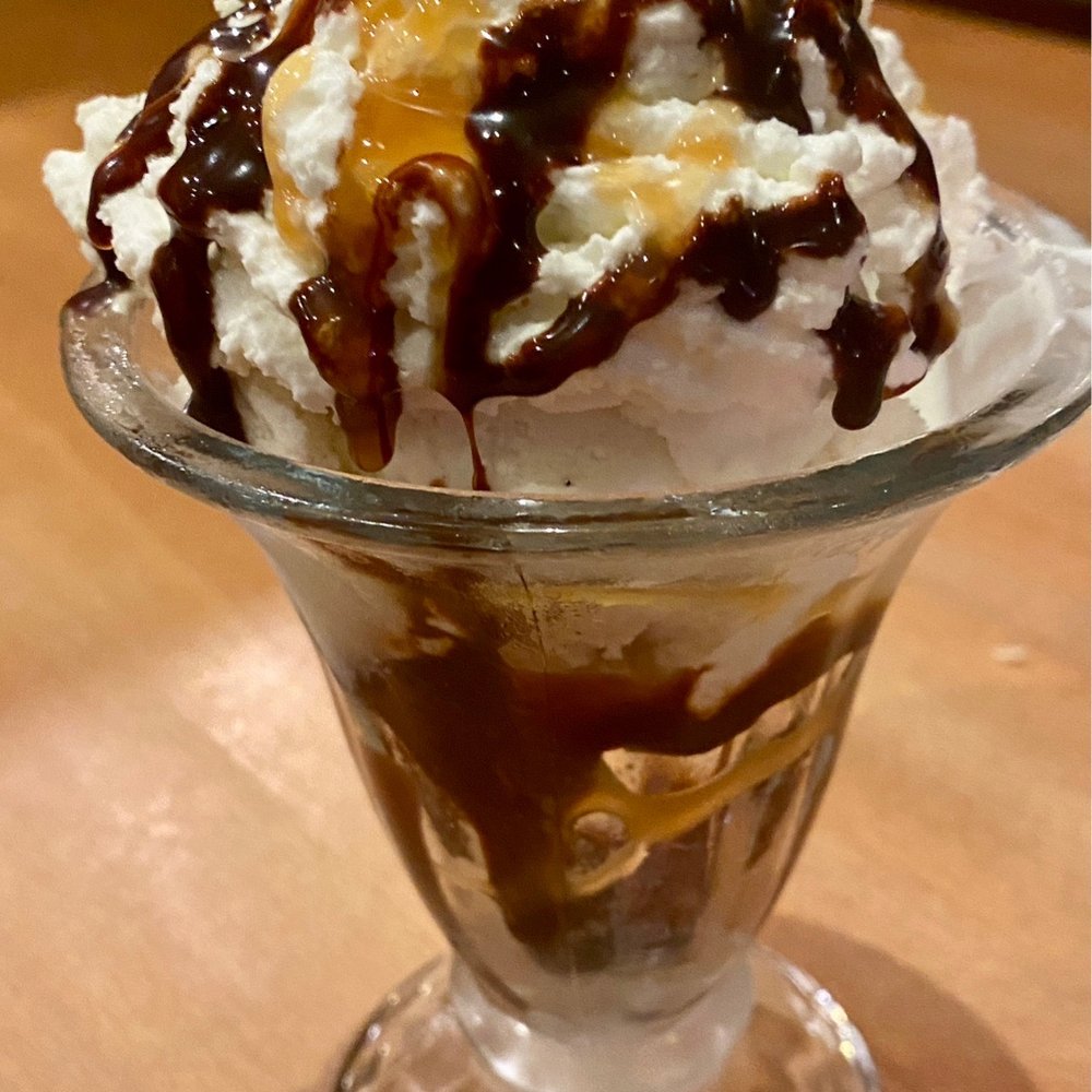MB Grille - I've cream sundae for my birthday - New American Near Me - Simi Valley, California MB Grille - I've cream sundae for my birthday - New American Near Me - Simi Valley, California