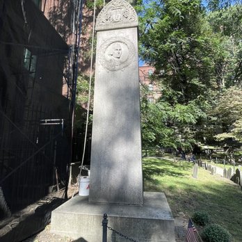 Granary Burying Ground - Funeral Services & Cemeteries Near Me - Boston, Massachusetts Granary Burying Ground - Funeral Services & Cemeteries Near Me - Boston, Massachusetts