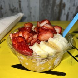 Playa Bowls - Goldie Mango